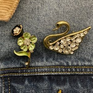 Green flowers & Beautiful bling swan brooch
